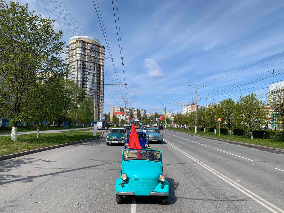 Парадным строем. В Новочебоксарске состоялся автопробег в честь Дня Победы  | 16.05.2024 | Чебоксары - БезФормата