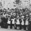 Первая линейка в школе № 6. Фото из архива гимназии № 6
