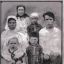 Семья Бобровых: Иван с Феодорой и их четверо детей. Довоенное фото