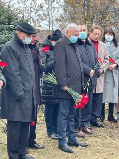 В деревне Эльбарусово открыли мемориал в память о трагедии Эльбарусовская трагедия Эльбарусово 