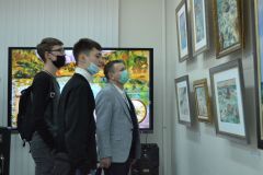 В КВЦ «Радуга» открылась персональная выставка Станислава Воронова «Наш Крым» Выставка 