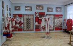   Чувашский костюм представят на выставке «Российский сувенир» в Париже национальный костюм Выставка международное сотрудничество 