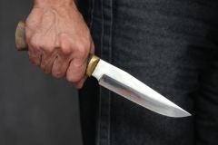 Многочисленные ножевые ранения стали причиной смерти 47-летнего мужчиныСудимый за изнасилование убил знакомого: приговор - 10 лет тюрьмы изнасилование убийство приговор 