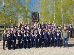  Представители татарской автономии возложили цветы к Вечному огню в Новочебоксарске День Победы в Новочебоксарске День Победы 