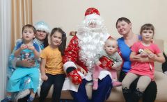  Дед Мороз и Снегурочка дарят праздник многодетным семьям химиков Химпром 