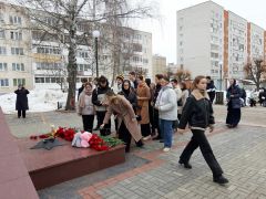 Новочебоксарск вместе со всей страной скорбит по жервам теракта Теракт в Крокус сити холл 