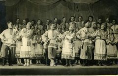 Ансамбль был создан в 1924 году как Чувашский народный хор композиторами Федором Павловым и Василием Воробьевым. И вознесся танец народный!