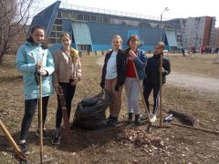 СубботникЭкологический субботник "Зеленая Весна - 2021" стартовал в новочебоксарской школе № 17 весенние субботники 