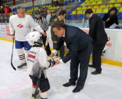 ЧЭСК и муниципалы отметили 23 февраля хоккейным матчем 23 февраля - День защитника Отечества ХК Сокол 