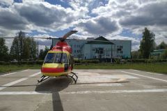 ВертолетВертолет санавиации транспортировал в Чебоксары пациента после клинической смерти санавиация 
