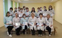 Сладкие подаркиМедикам "красной зоны" Новочебоксарского медицинского центра передали сладкие подарки #СпасибоВрачам 