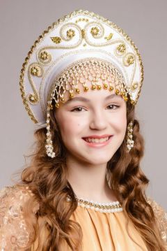 Анна Думнова, 13 лет, ученица 7 “в” класса школы № 17, “Мисс Дружба”Блистают красотой и талантом