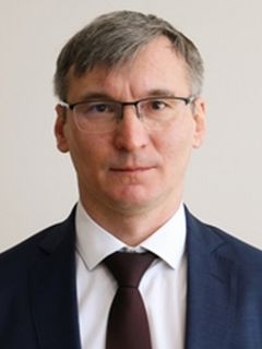 Министр строительства, архитектуры и ЖКХ Чувашии Александр Героев.Пора заделать бреши