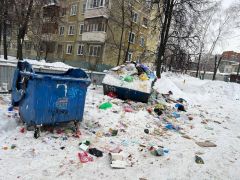 Мусор на ул. Гузовского в ЧебоксарахЖители Чувашии стали чаще жаловаться на невывоз мусора вывоз мусора 