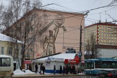 На фасадах зданий можно встретить элементы советской культуры.Так и знай, я уеду в Иваново! Колесо путешествий 