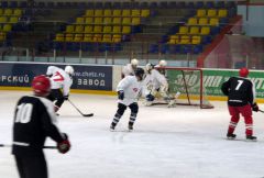 ЧЭСК и муниципалы отметили 23 февраля хоккейным матчем 23 февраля - День защитника Отечества ХК Сокол 