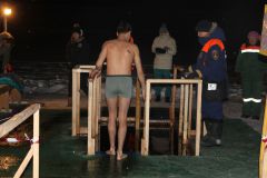 IMG_7710.JPGКрещение в Новочебоксарске отметили купанием в Волге и святом источнике крещенские купания Крещение 