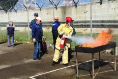 На Чебоксарскй ГЭС потушить огонь могут даже девушкиНа Чебоксарской ГЭС прошли соревнования пожарных-добровольцев РусГидро 