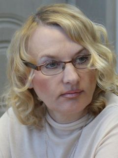 Наталья КРОТОВА, директор школы № 17Профессия дальнего действия Августовская конференция 