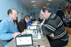 Новочебоксарец Юлий Нигиль (на фото справа) — серебряный призер по шахматам.За активное долголетие Активное долголетие 
