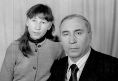 Лариса Поботаева и ее отец Николай Иванов.Трудовые династии — престиж “Химпрома” Химпром трудовые династии 