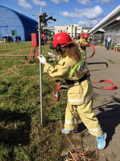 Перед тушением - заземлитьНа Чебоксарской ГЭС прошли соревнования пожарных-добровольцев РусГидро 