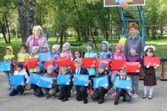 Подарок к школеЧебоксарская ГЭС помогла первоклассникам собраться в школу РусГидро 
