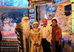  Эфир передачи состоится 30 декабря 2016 года. Чувашские Дед Мороз и Снегурочка поздравят россиян с Новым годом в “Поле чудес” Дед Мороз 