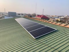 Гетероструктурные солнечные модули «Хевел» в Бухарской области УзбекистанаМодули «Хевел» установили на крышах медицинских учреждений и детских садов в Узбекистане ГК Хевел 