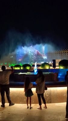 Главная фишка мультимедийного фонтана в Дербенте — проецирование на водный экран интерактивного видео.Край первозданных красот — Дагестан Путешествуем по России 