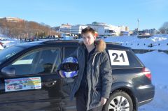 Самый юный участник соревнований Виталий Чекушкин, 13 лет.Ледовое автопобоище Волжский трек автогонки 