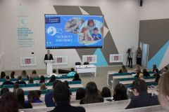 "Разговоры о важном"Министр образования Чувашии Захаров провел со студентами ЧГПУ "Разговоры о важном" разговоры о важном 