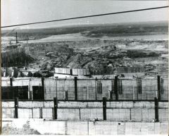Строительство Чебоксарской ГЭС. Фото В. БуйницкогоНа фоне города Тропой туриста история 