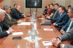 ВстречаОлег Николаев и председатель ПСБ договорились развивать массовый и детский спорт массовый спорт 