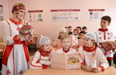 Изучение родного языкаВ Национальной библиотеке заработал кружок чувашского языка для детей чувашский язык 
