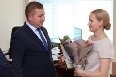  Министр здравоохранения Чувашии поблагодарил лучшего лаборанта России Татьяну Михайлову