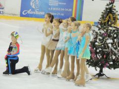 В ледовом дворце «Сокол» в Новочебоксарске прошла городская елка для школьников Новый год  2016 