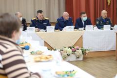 Встреча с жителями ДонбассаЖители Донбасса поблагодарили Чувашию за теплый прием беженцы 