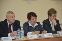 Глава Чувашии Михаил Игнатьев провел круглый стол по вопросам социальной поддержки инвалидов