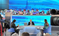 kremlin.ru2_.jpgВладимир Путин: “Пик проблем пройден...” Президент России Владимир Путин 