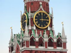 Россия  в последний раз  переходит  на летнее время перевод часов летнее время 