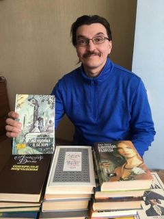 Владимир АлександровПрочитал сам, подари другому Книжный клуб Бумеранг добра 14 февраля — Международный день дарения книги 