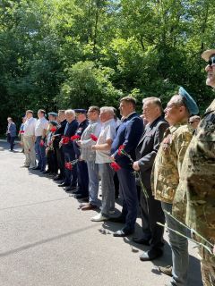 В Новочебоксарске открыли бюст командующему ВДВ генералу армии Василию Маргелову