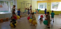 В новом спортзале детского сада № 34 дети действительно станут крепышами.  Фото Наталии Колывановой В тесноте, но в капремонте капремонт 