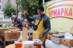 ЯрмаркаВ Чебоксарах реализовали 202 тонны сельхозпродукции на ярмарке "Дары осени" “Дары осени” 