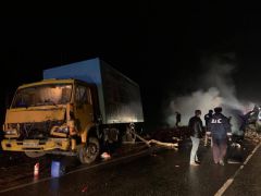В крупном ДТП в Ядринском МО погиб 18-летний водитель иномарки