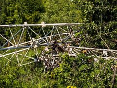 Снесенная радиомачтаВ Чебоксарах снесли устаревшую радиомачту парк победы 