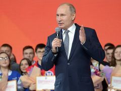 Путин и студентыЛучшие студенты Чувашии встретились с Путиным в Казани Владимир Путин 