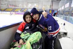 Даниил Болотаев и Михаил Козлов: “Следж-хоккей — это наша жизнь”. Фото Максима БоброваХоккей на санях следж-хоккей 