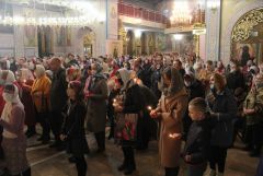 Пасхальная ночьПасхальную службу в новочебоксарском соборе посетили сотни горожан  Пасха-2021 